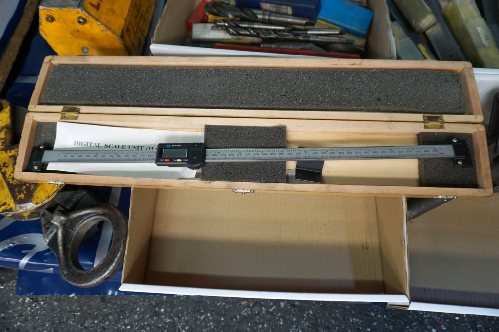 460mm digital horizontal scale unit in wooden case