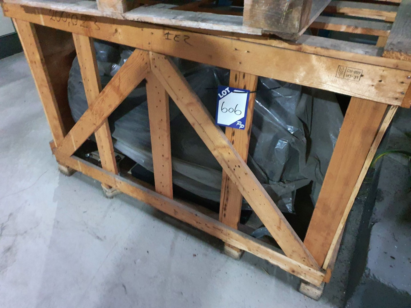 Amtecs AM1-IE3 electric motor, 200kW @ 2975rpm, 11...