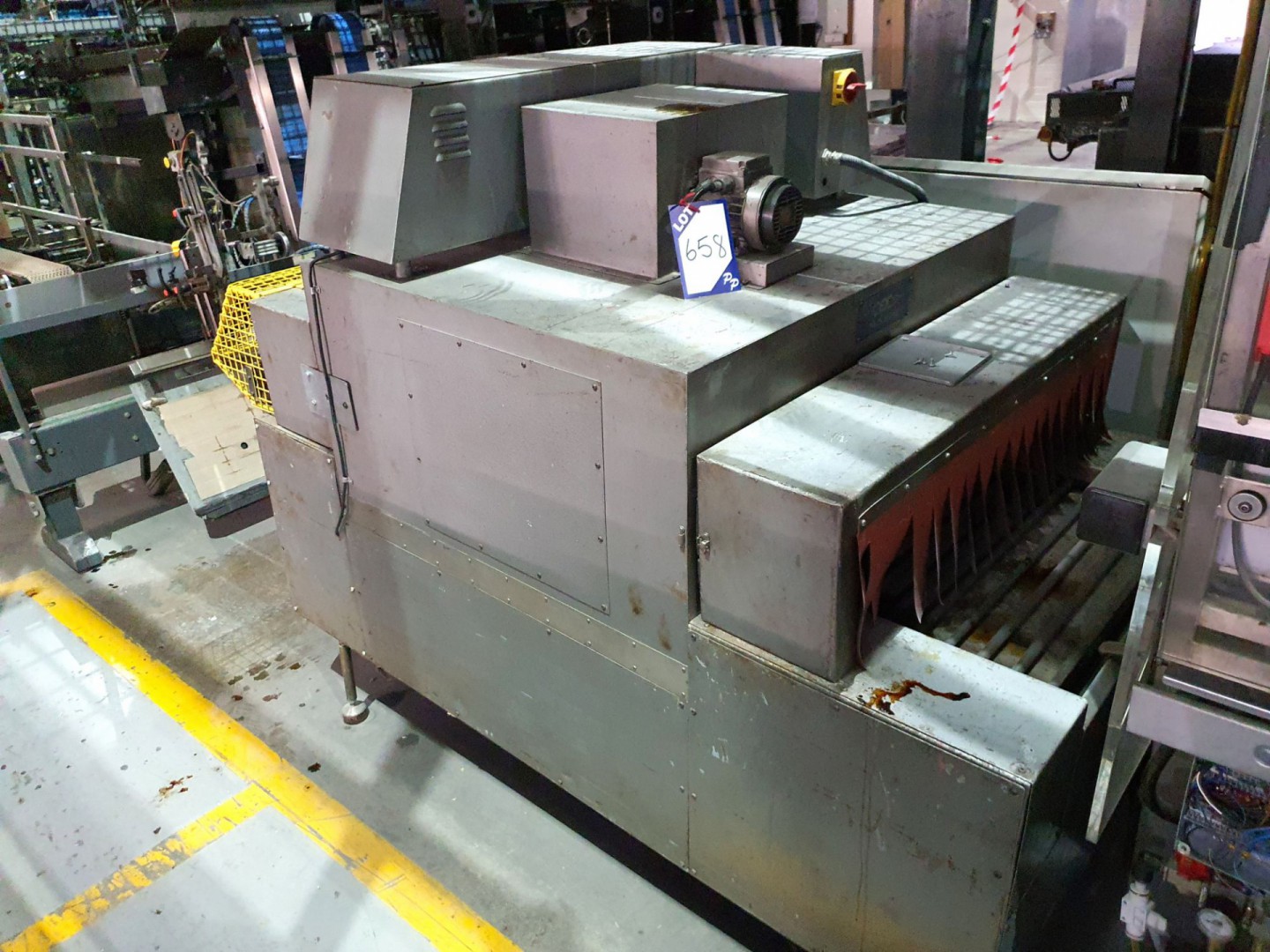 Ceco Packaging heat shrink machine, through feed c...