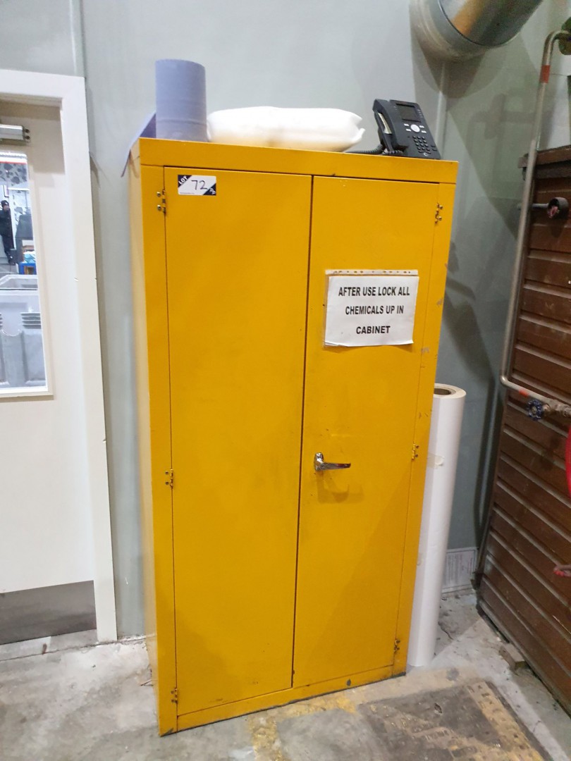 Metal 2 door flammable storage cupboard, 910x1840x...