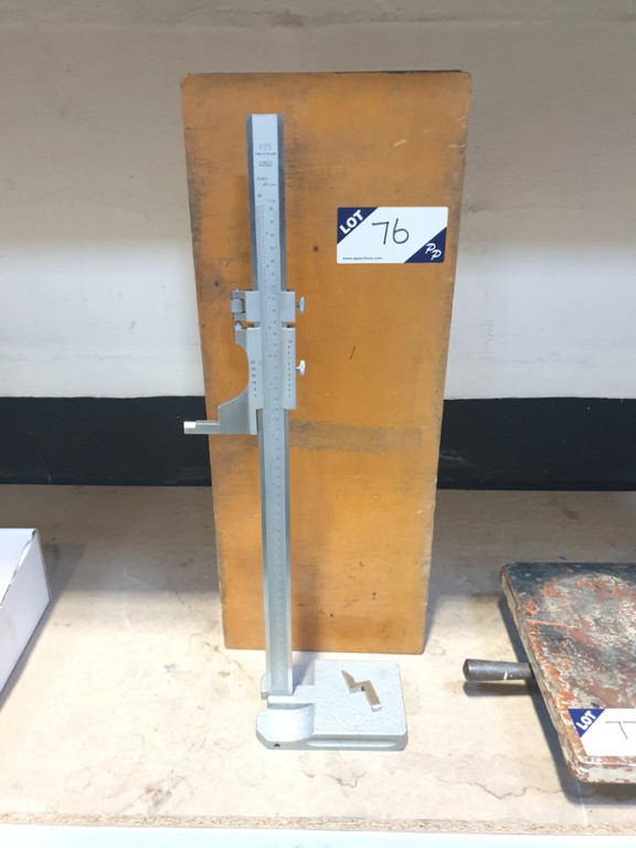 Vis 450mm height gauge in wooden case