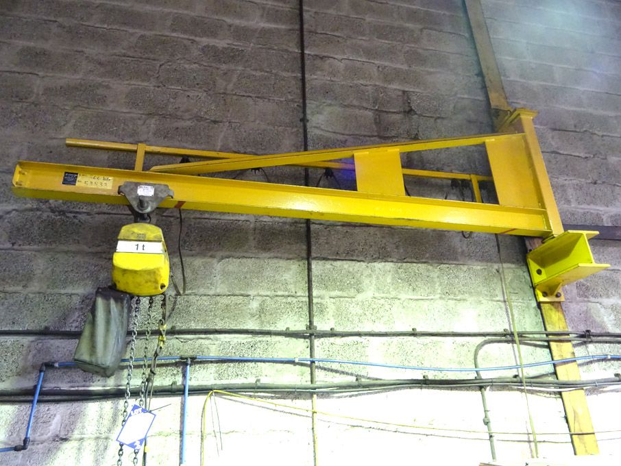 8ft span approx girder mounted swing jib with Morr...