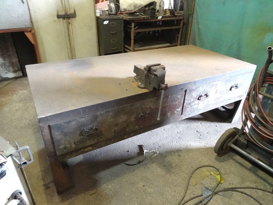 Steel welding table, 2290x1070mm with built in dra...