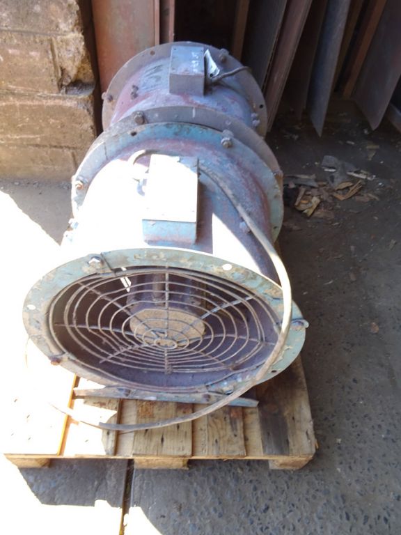 2x industrial electric fans, 600mm dia