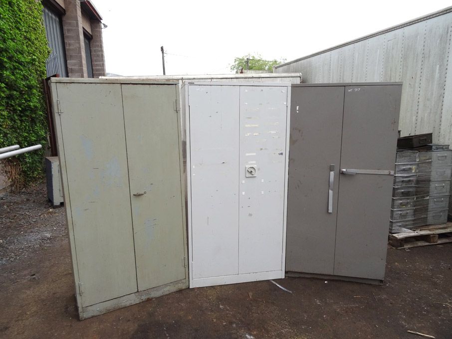 AMEND: 3x various 2 door cupboards, 920x460x1830mm...