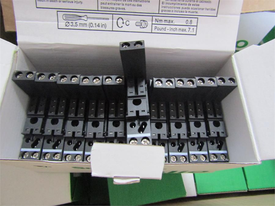 10 boxes (10 per box) Schneider RSZE1S48M relay so...