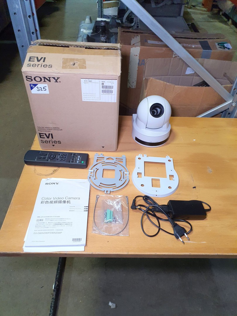 Sony EVI-D70P CCTV Camera white boxed with accesso...