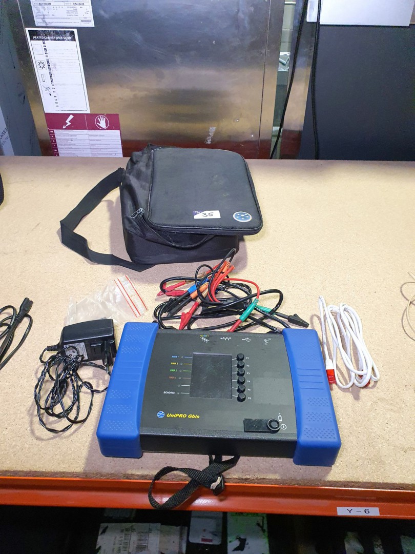 Ideal Networks Uni Pro Gbis tester in carry case