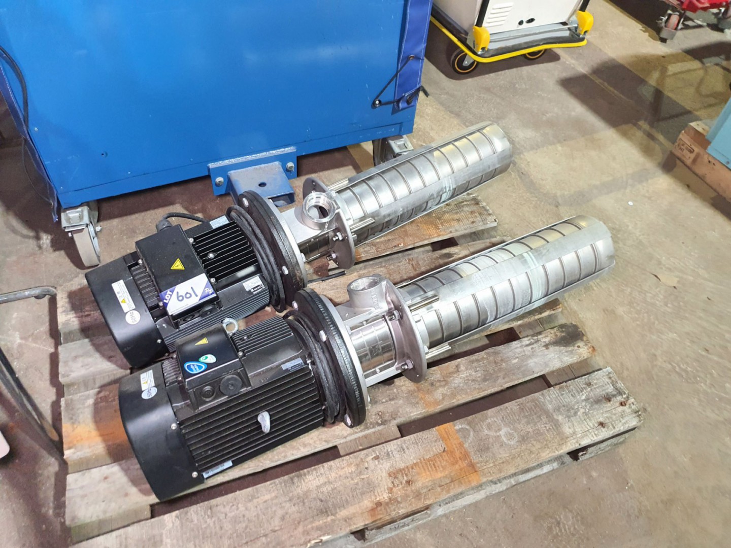 2x Grundfos MG132SC2 submersion pumps, 5.50kW