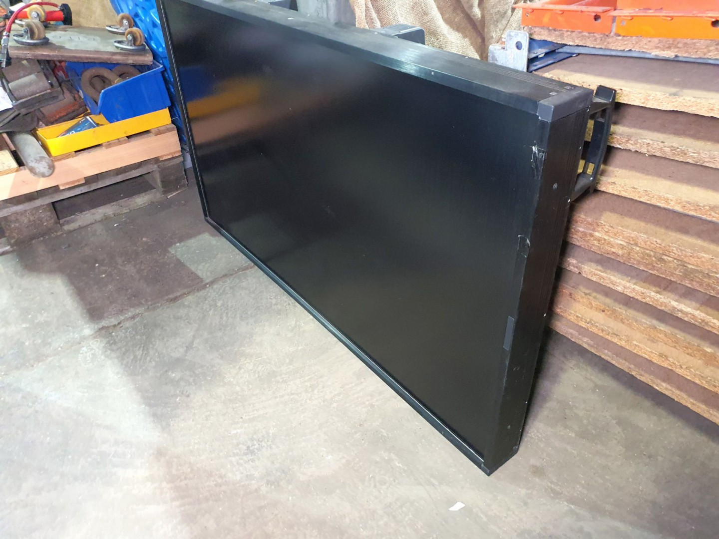 JVC GM-F5205 LCD display monitor