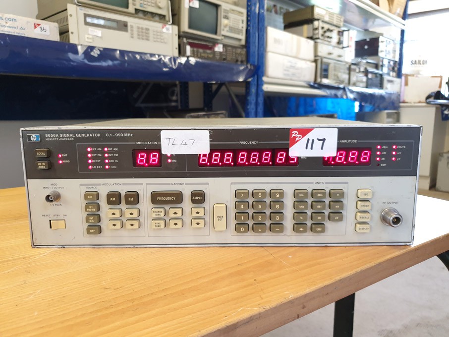 HP 8656A signal generator, 0.1 - 990MHz - lot loca...