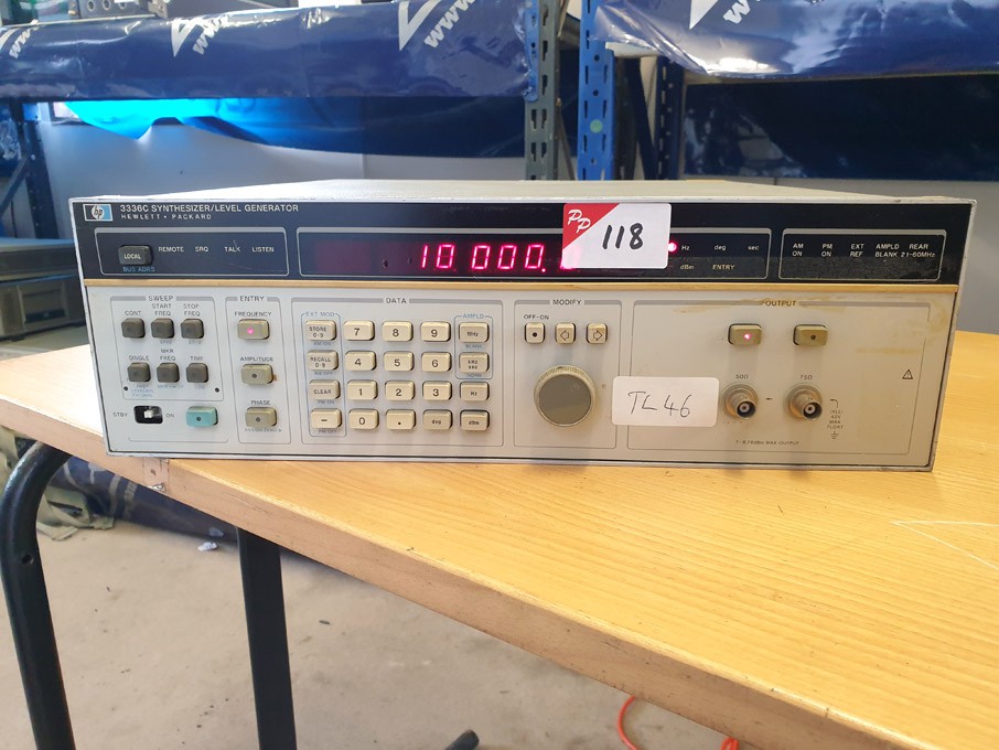 HP 3336C synthesised level generator - lot located...