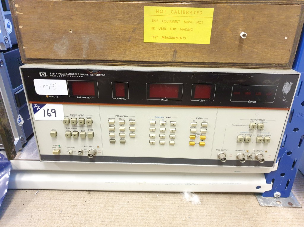 HP 8161A programmable pulse generator