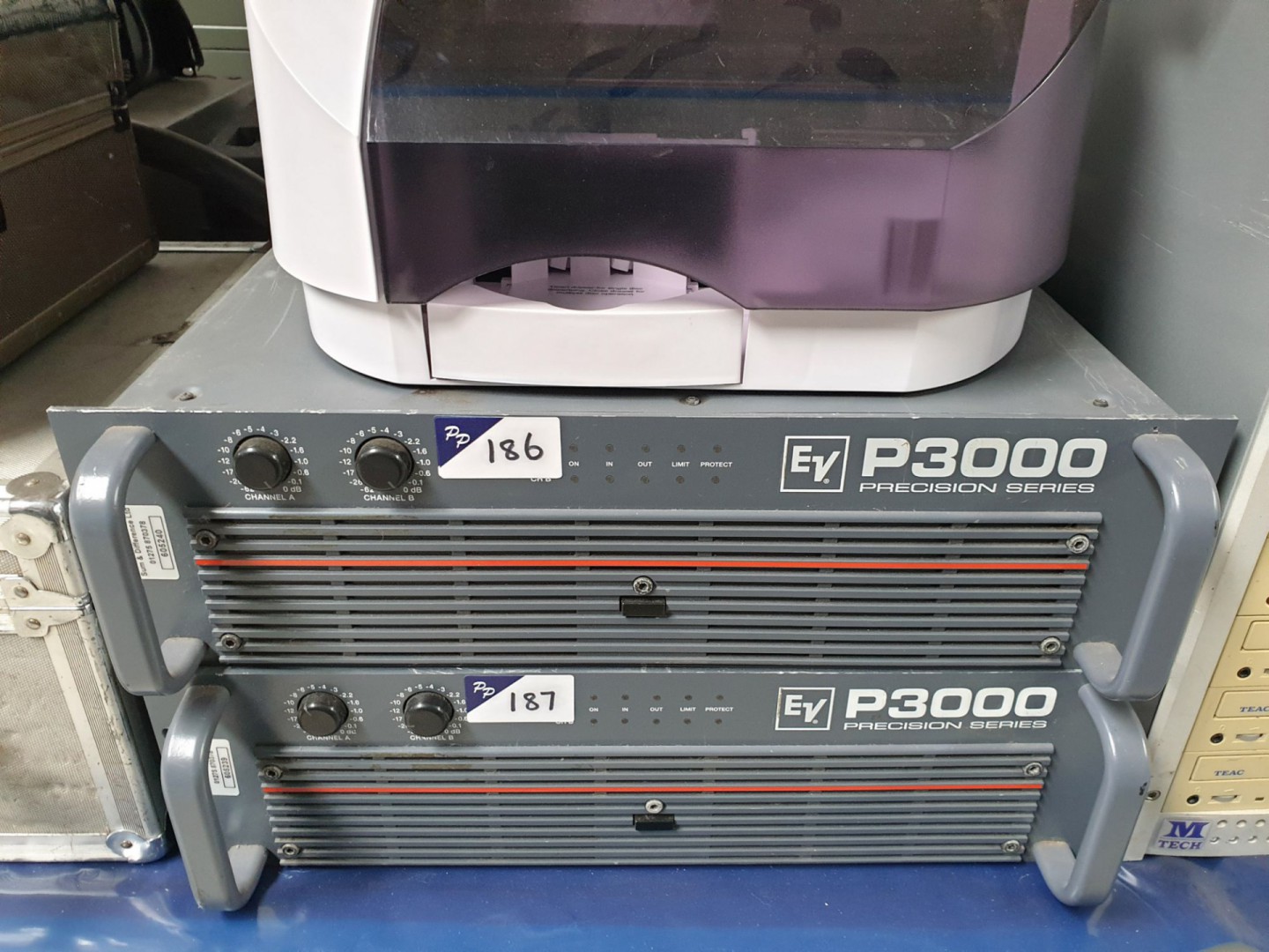 EV P3000 precision series amplifier