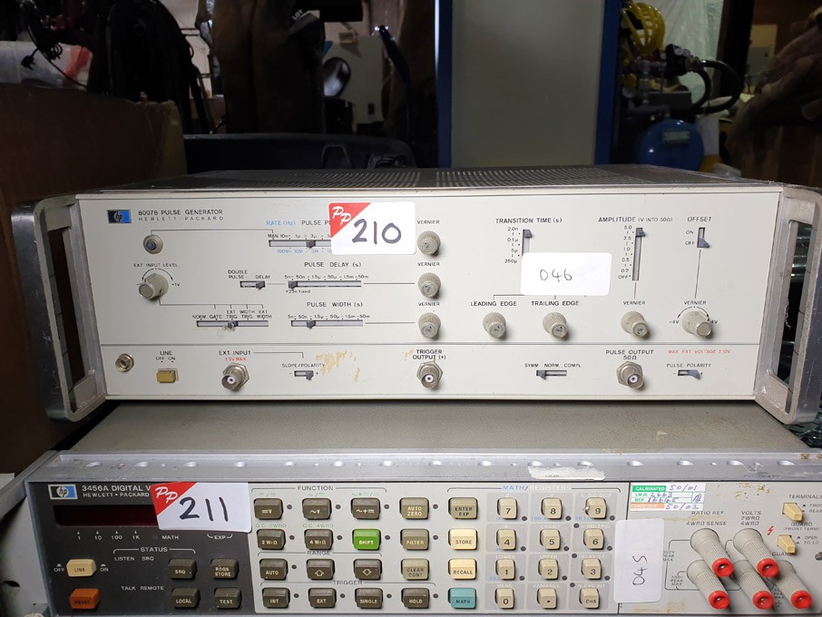HP 8007B pulse generator - lot located at: PP Sale...