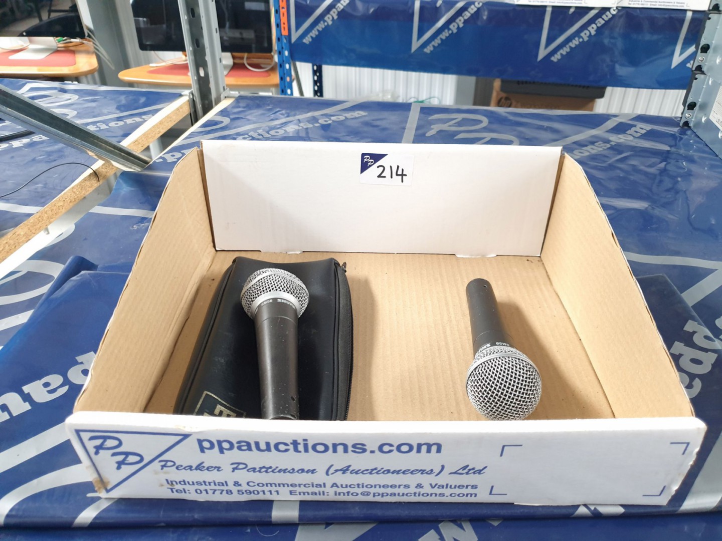 2x Shure SM58 microphones in case (1x dented cone)