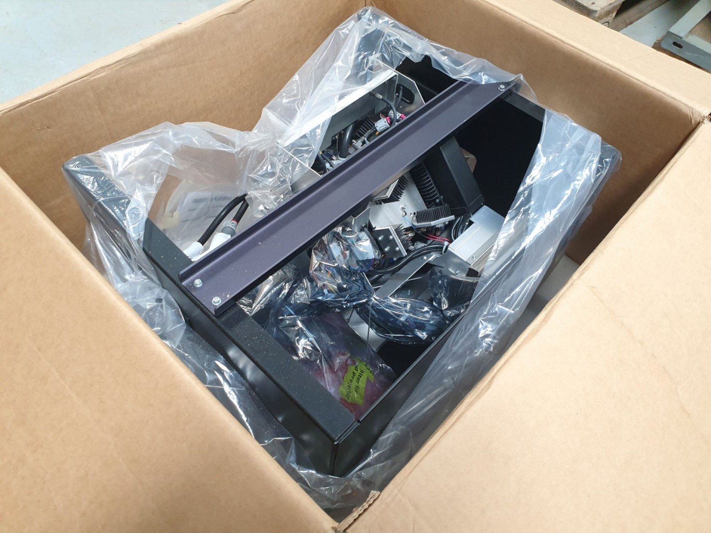 Barco BME K DP 4K-B/BLP light engine (boxed & unus...