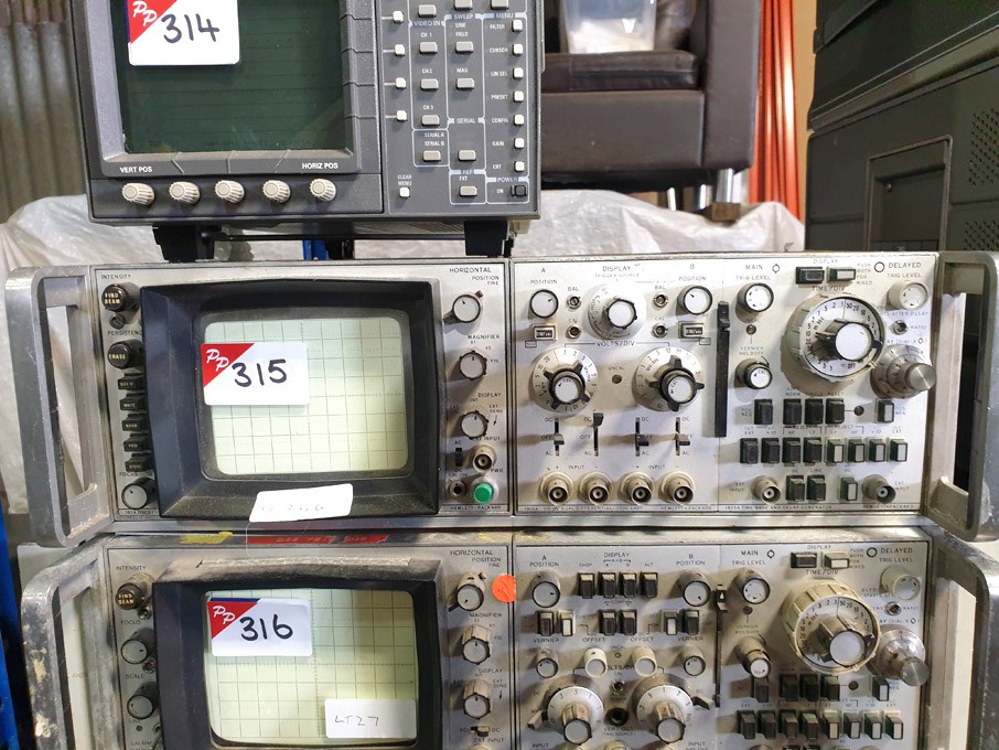 HP 181A oscilloscope with 1806A & 1825A plug i...