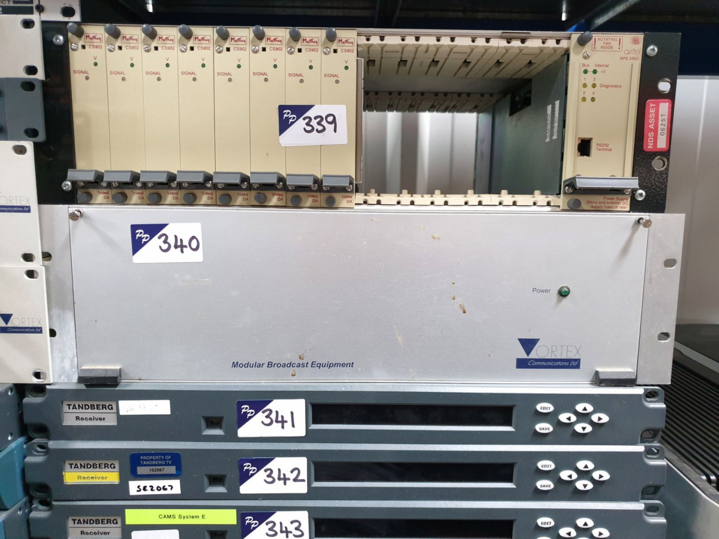 Vortex chassis inc: 2x VX-2042, 2x VX-4026, VX-821...