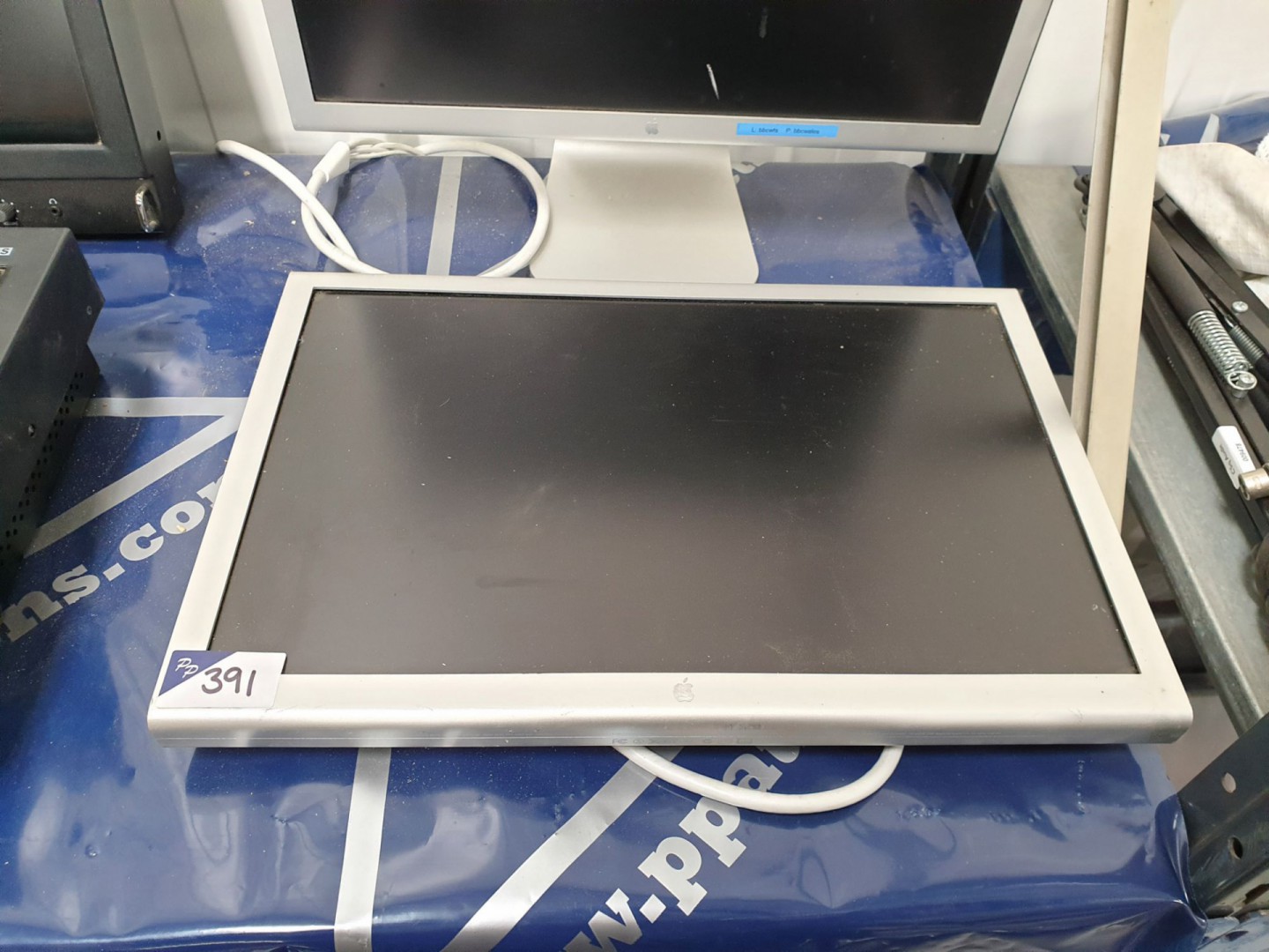 Apple A1081 20" cinema display (no stand or bracke...