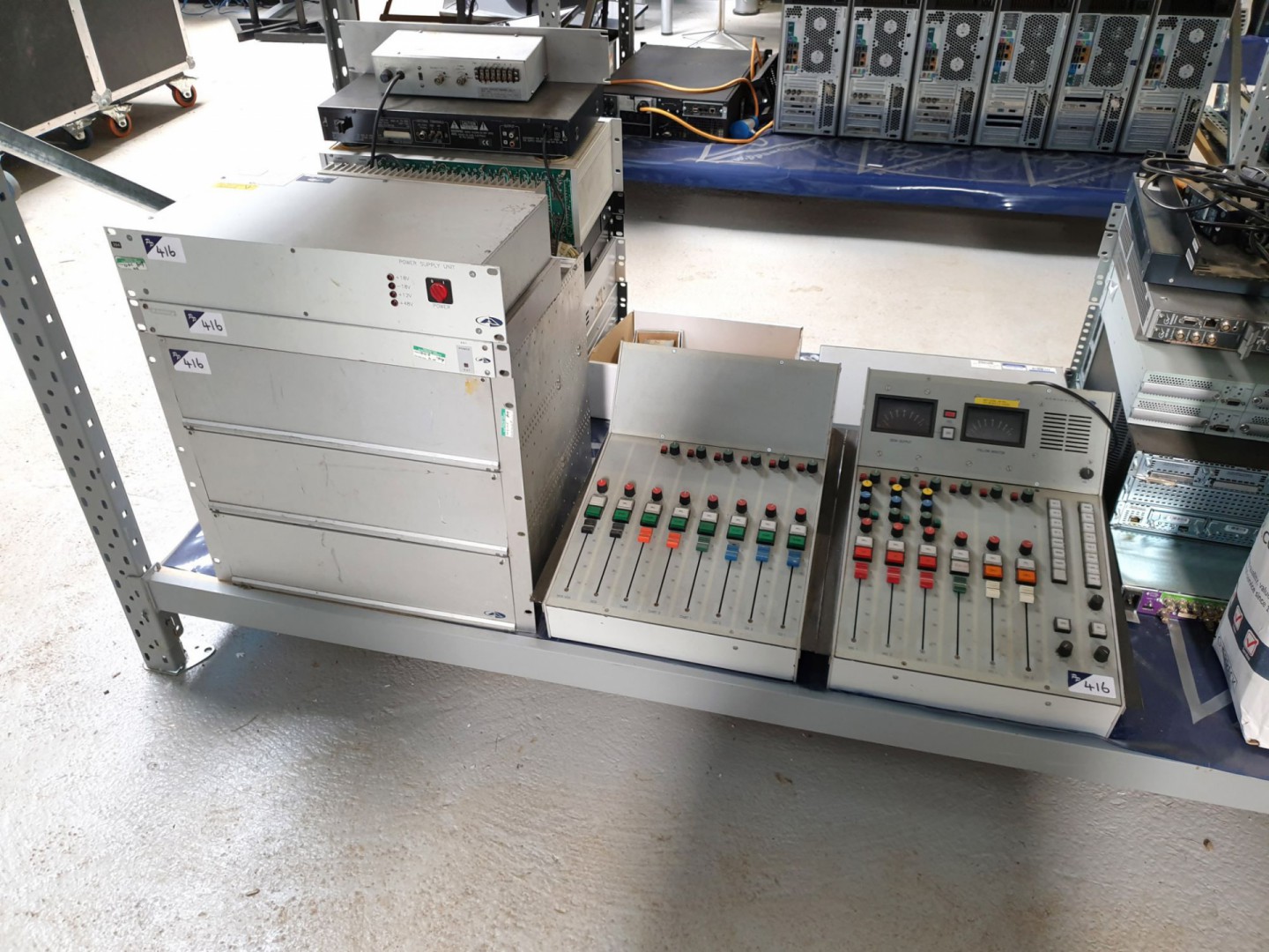 Audionics Series 4 mixer console, 14 channel with...