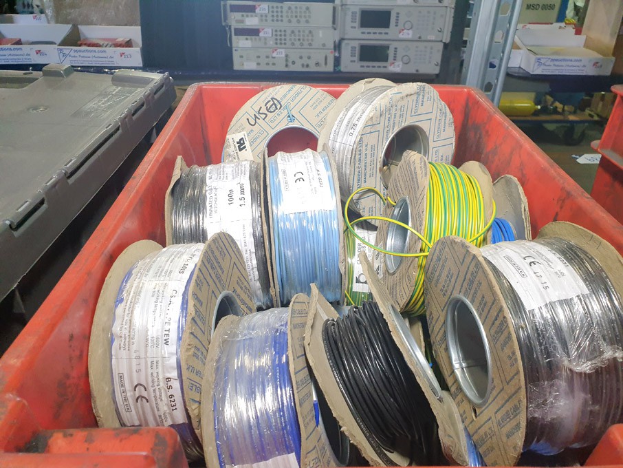 Qty various electrical cable (plastic crates not i...