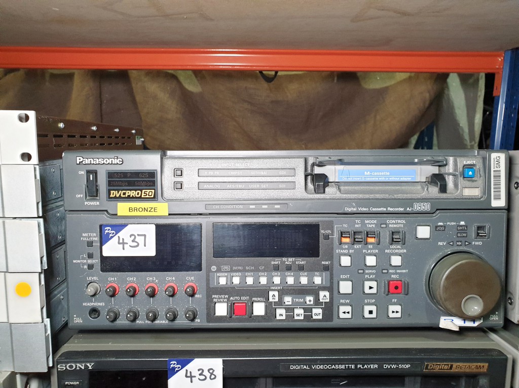 Panasonic AJ-D950 digital video cassette recorder