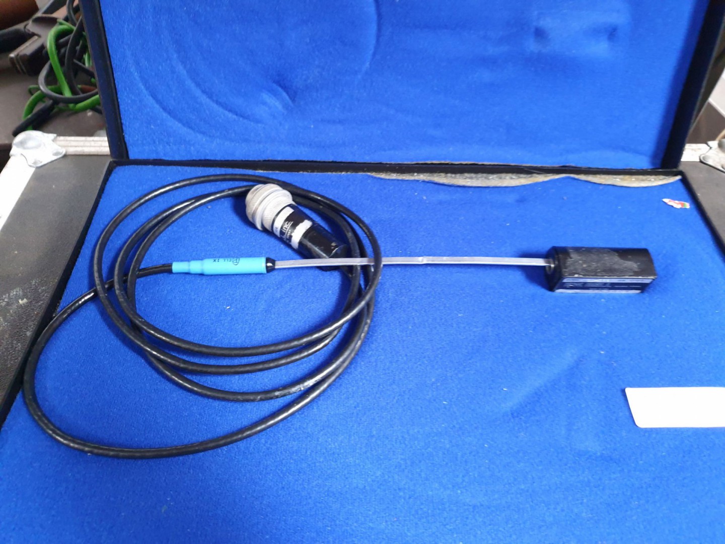 Bel 620 gaussmeter with probe in black plastic cas...