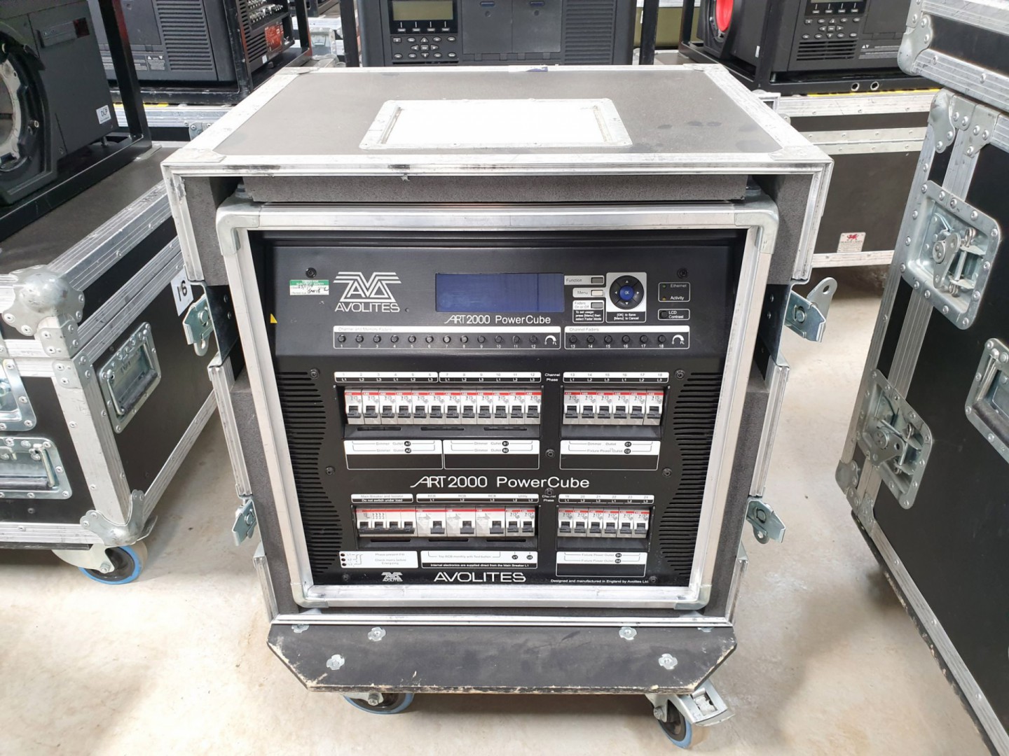 Avolites Art 2000 power cube, 16 pin Socapex outle...