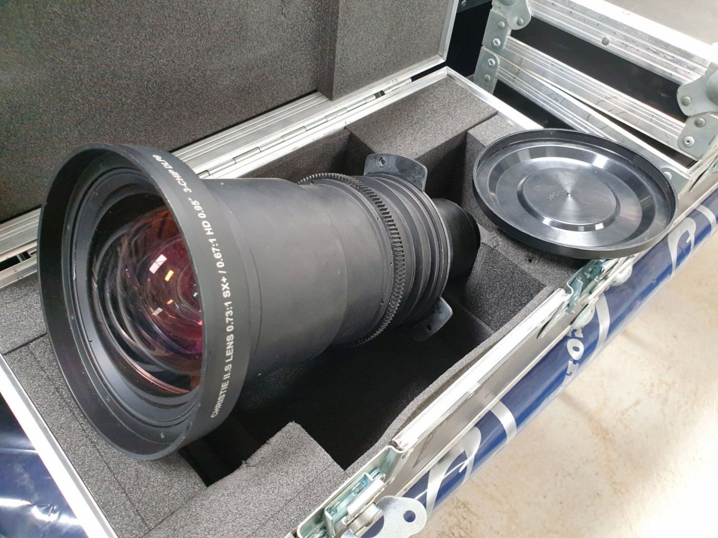 Christie ILS Lens, 0.73:1 SX+ / 0.67:1 HD, 0.95",...