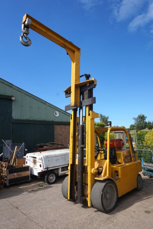 Hyster S150 gas forklift truck, 15000lb capacity,...