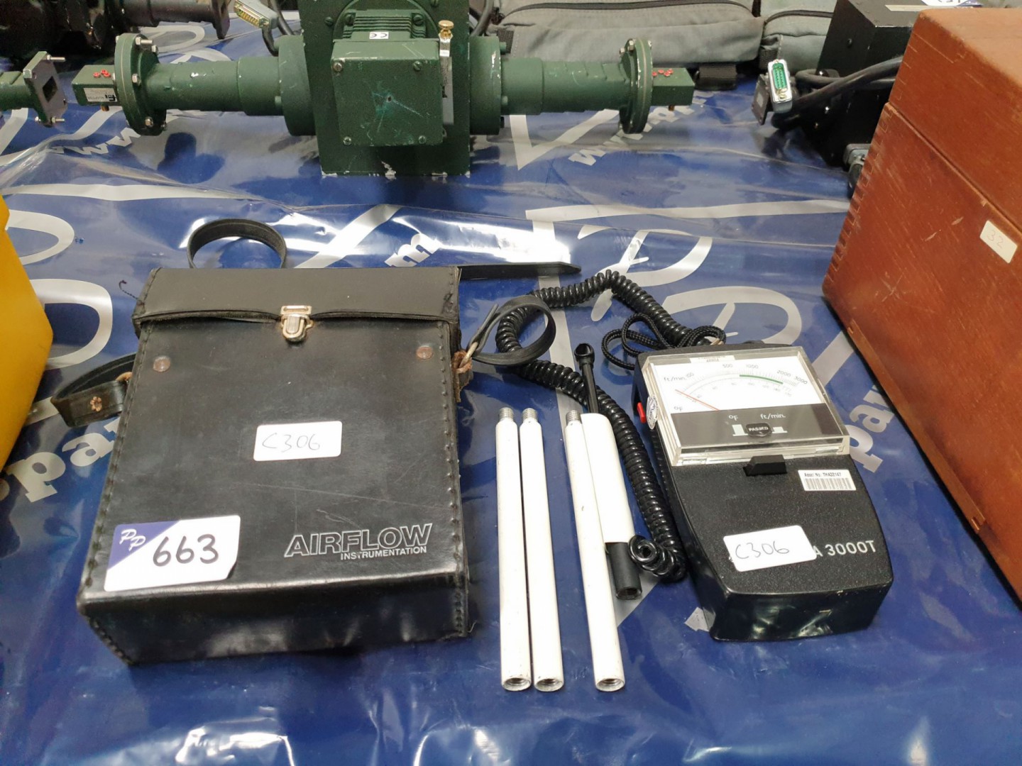 Airflow TA 3000T anemometer in case (C306)