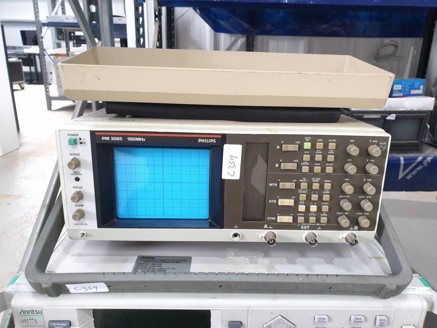 Philips PM3065 scope, DT 100MHz with pouch, front...