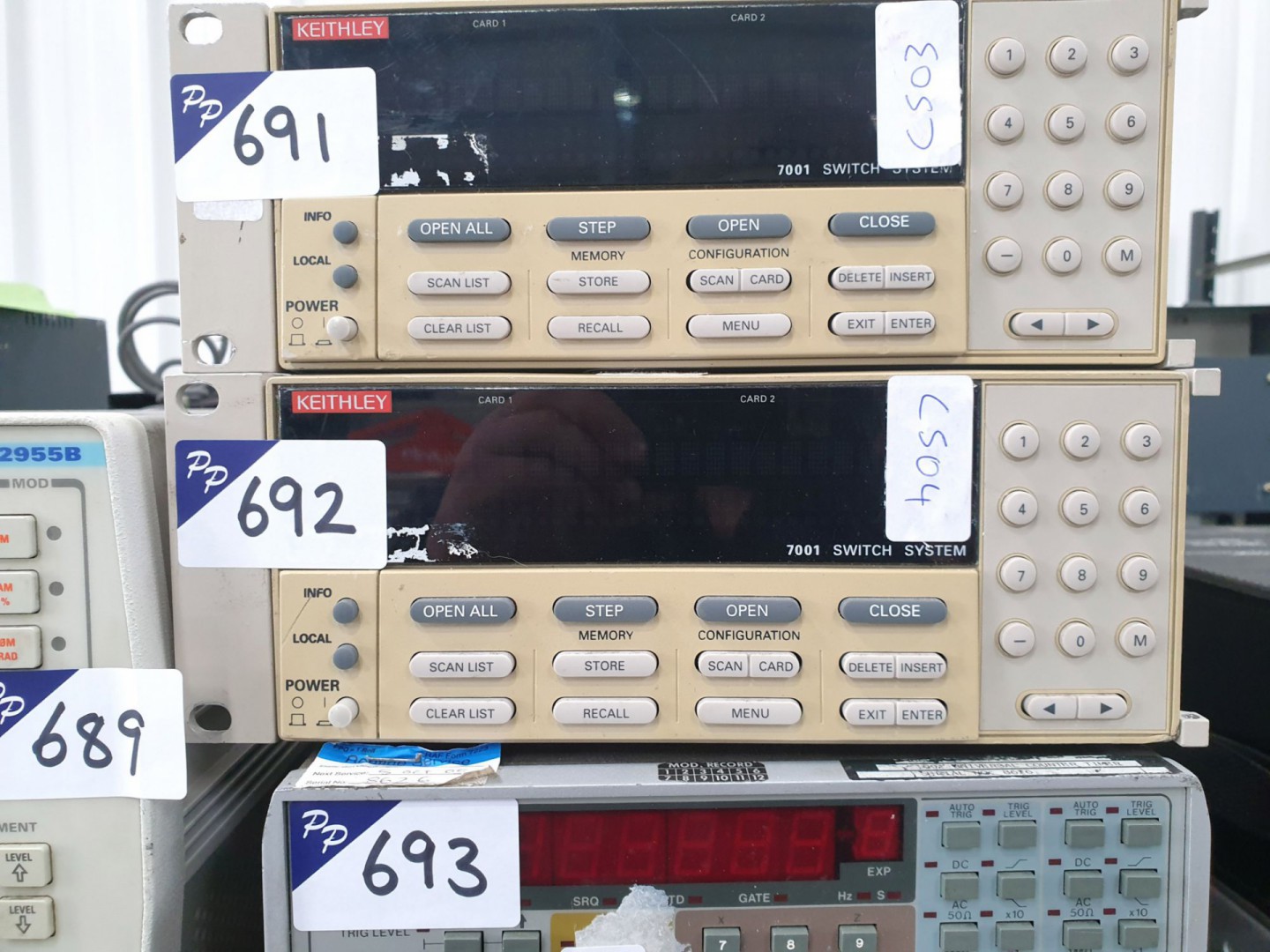 Keithley 7001 switch system with 7020-D I/O interf...