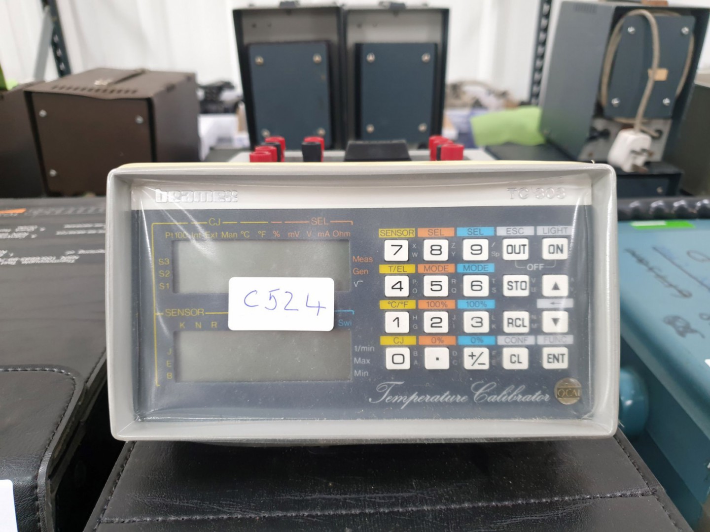 Beamex TC330 temperature calibrator with leads & p...