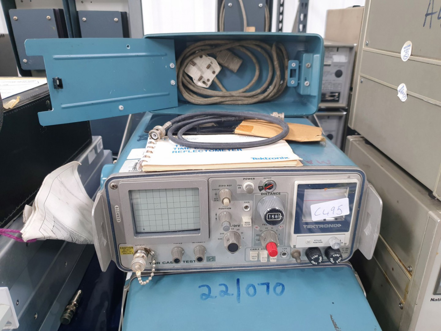 Tektronix 1502 TDR cable tester (C495)