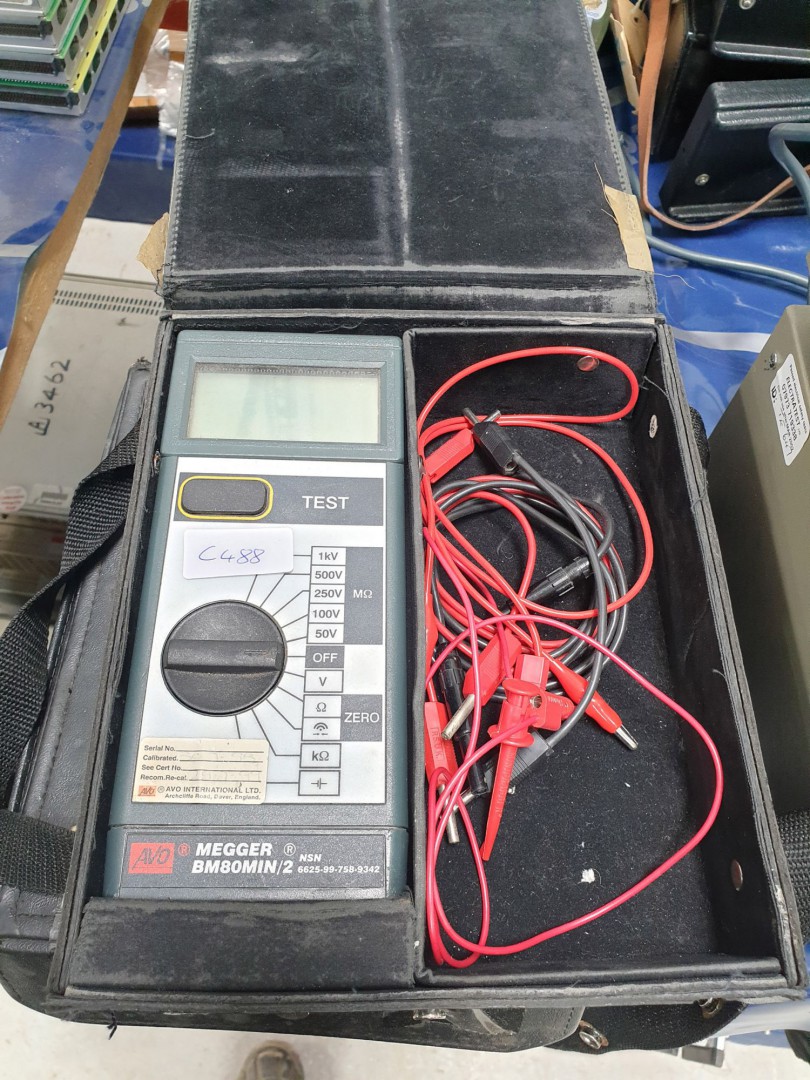 Megger BM80 insulation tester with leads in case (...