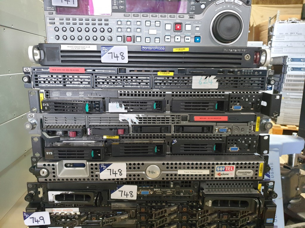 Qty various rack type servers inc: HP DL160G5, con...