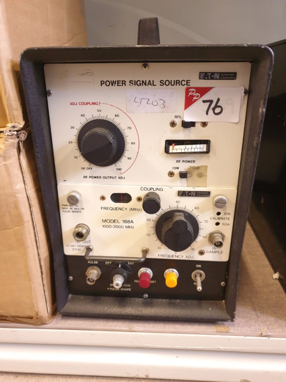 Eaton 445B / 188A power signal source, 1-2GHz - lo...