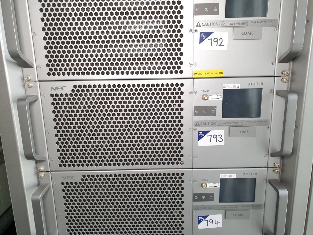 NEC DTU-L10/R6S UHF digital TV transmitter