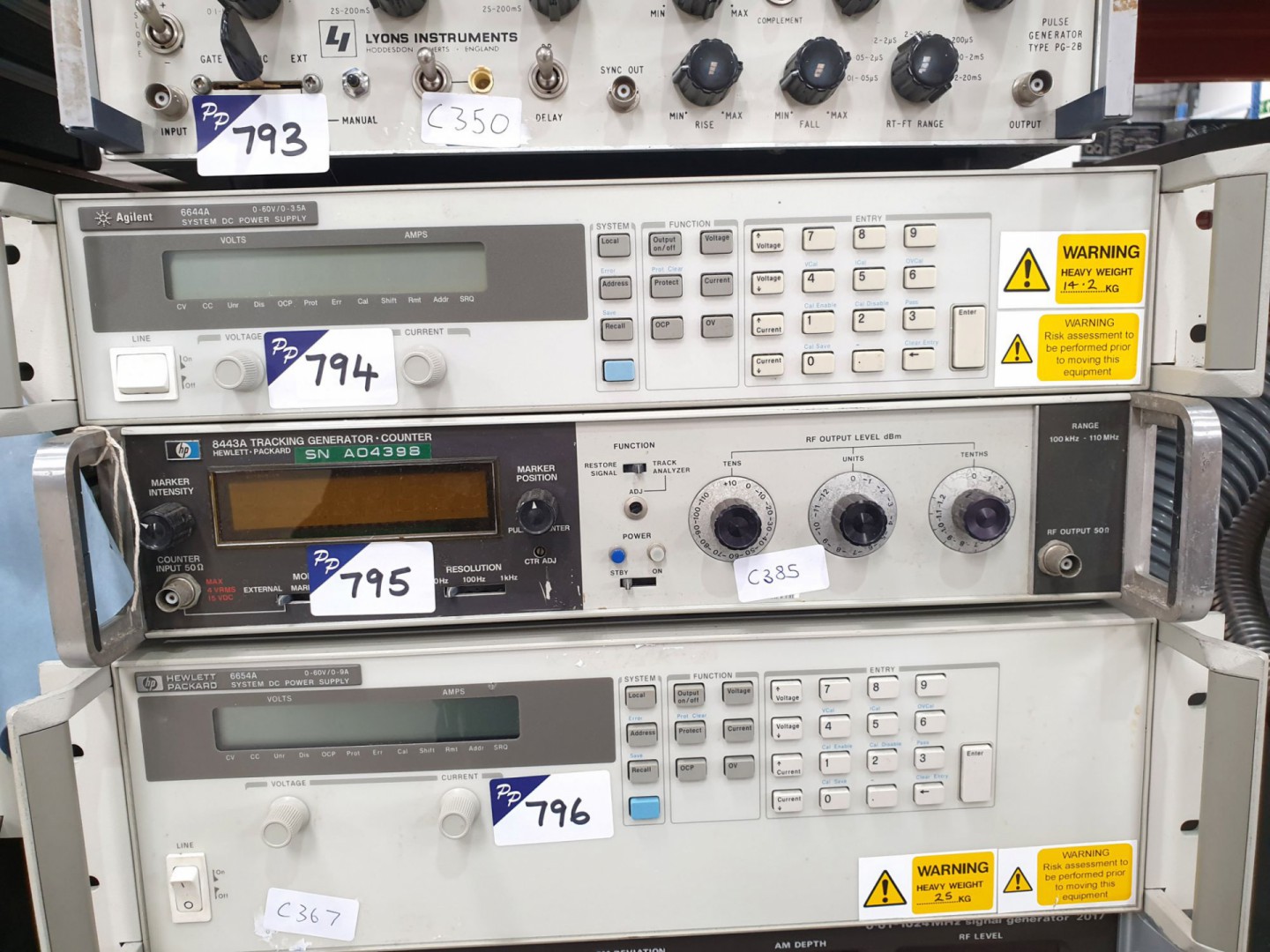 HP 8443A tracking generator / counter with linking...