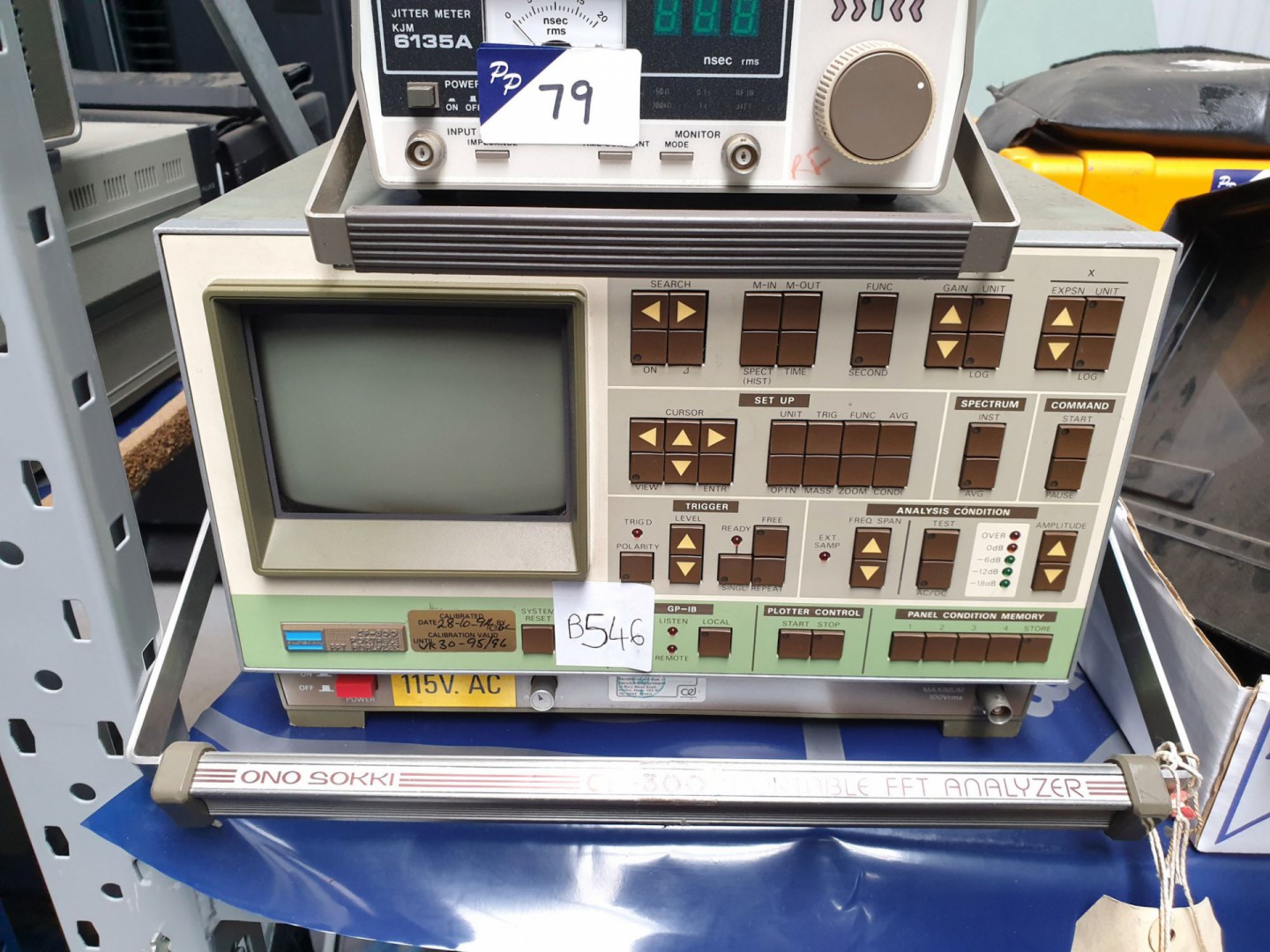 Ono Sokki CF-300 portable FFT analyser (B546)