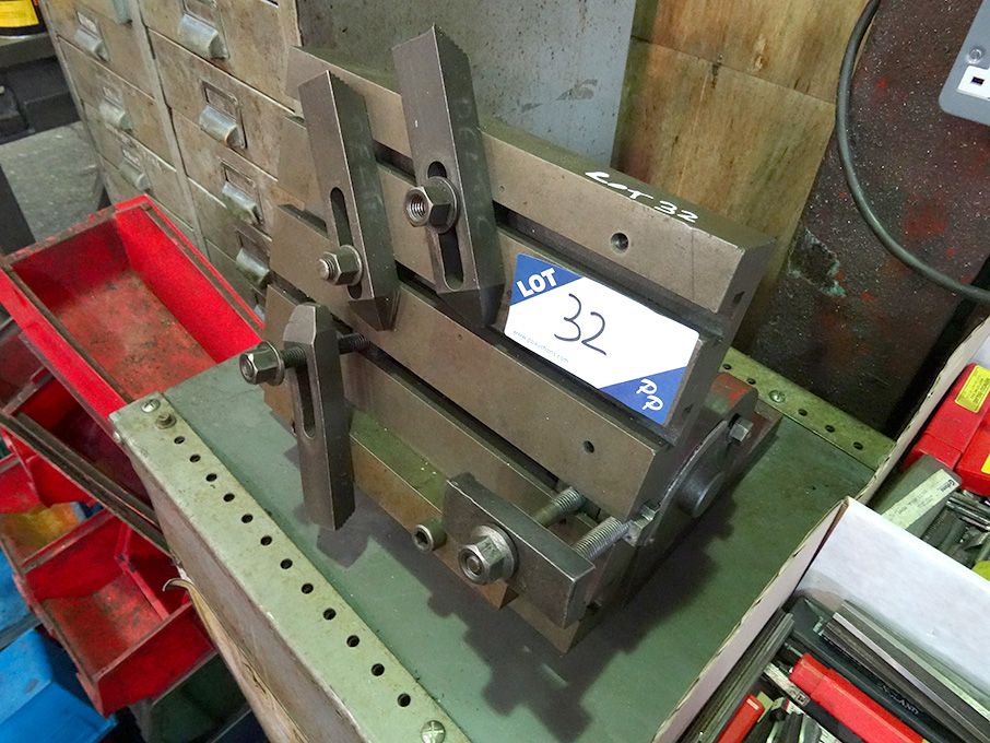 320x260mm CI 'T' slotted adjustable angle plate