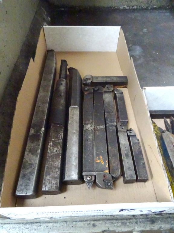 Qty various turning tools - Lot located at: Marrio...
