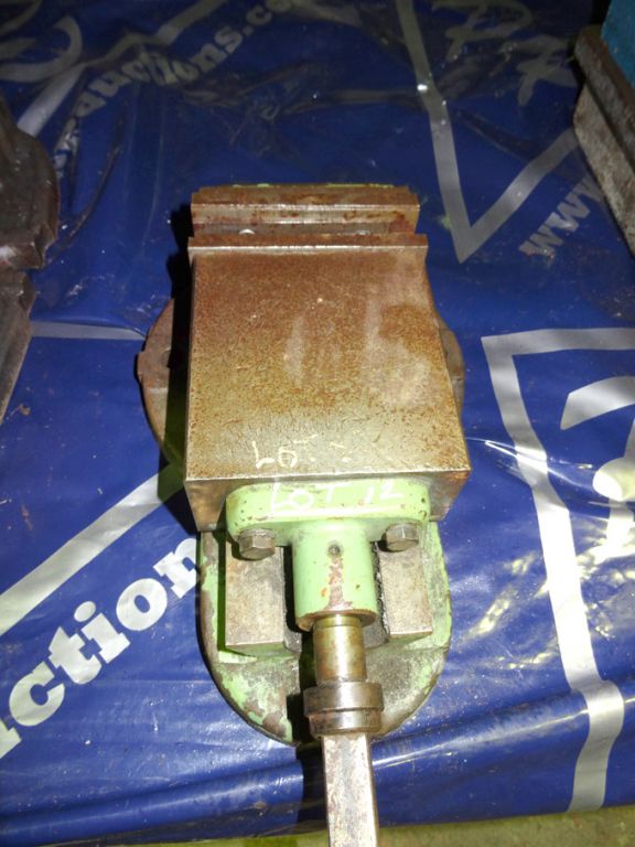 120mm heavy duty machine vice - lot located at: Au...