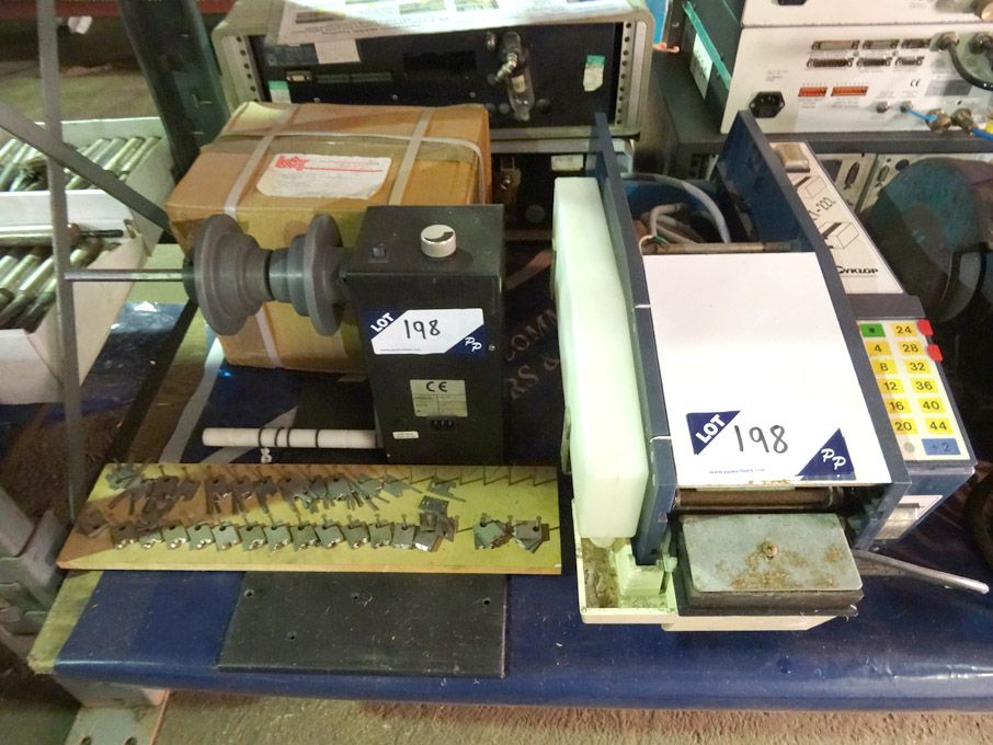 Cyklop CET-222 gum paper tape dispenser with gum p...