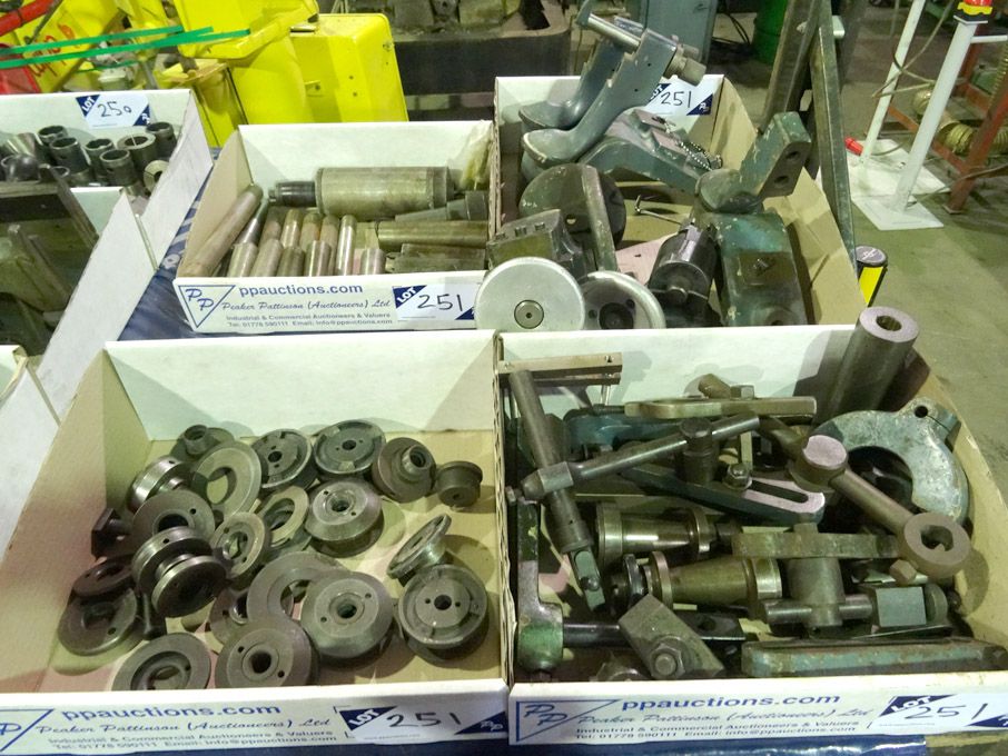 Qty various grinding spares inc: flanges, clamps,...