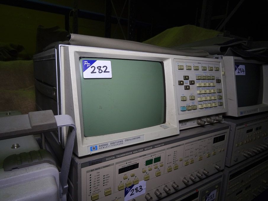 HP 54200D digitizing oscilloscope - lot located at...