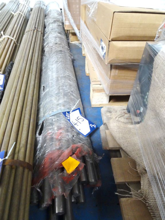 16x 28mm dia x 3050mm approx round steel bars - lo...