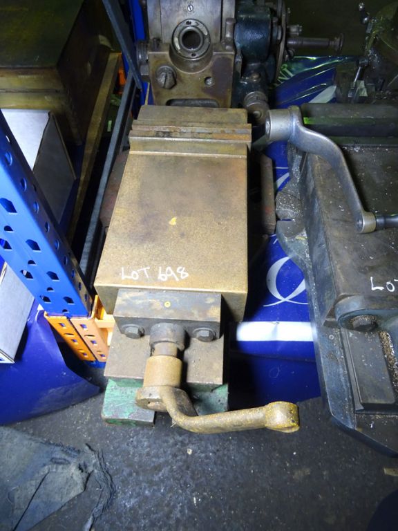 Heavy duty machine vice, 160mm - lot located at: P...